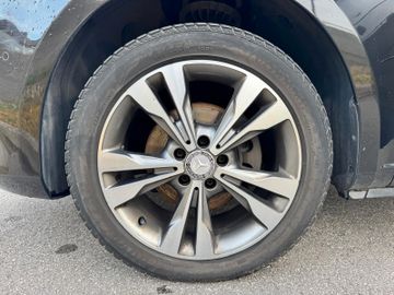 Mercedes V 220 - 8