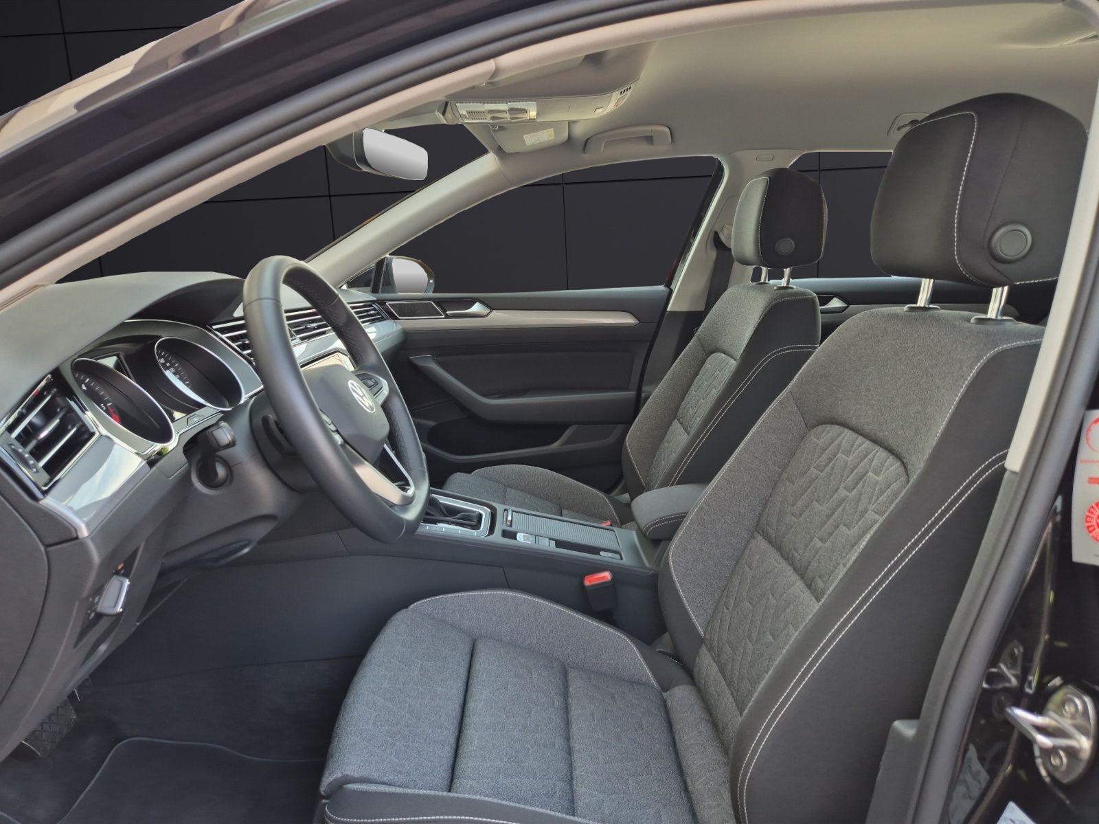Fahrzeugabbildung Volkswagen Passat Variant TDI Business DSG Matrix Navi ACC