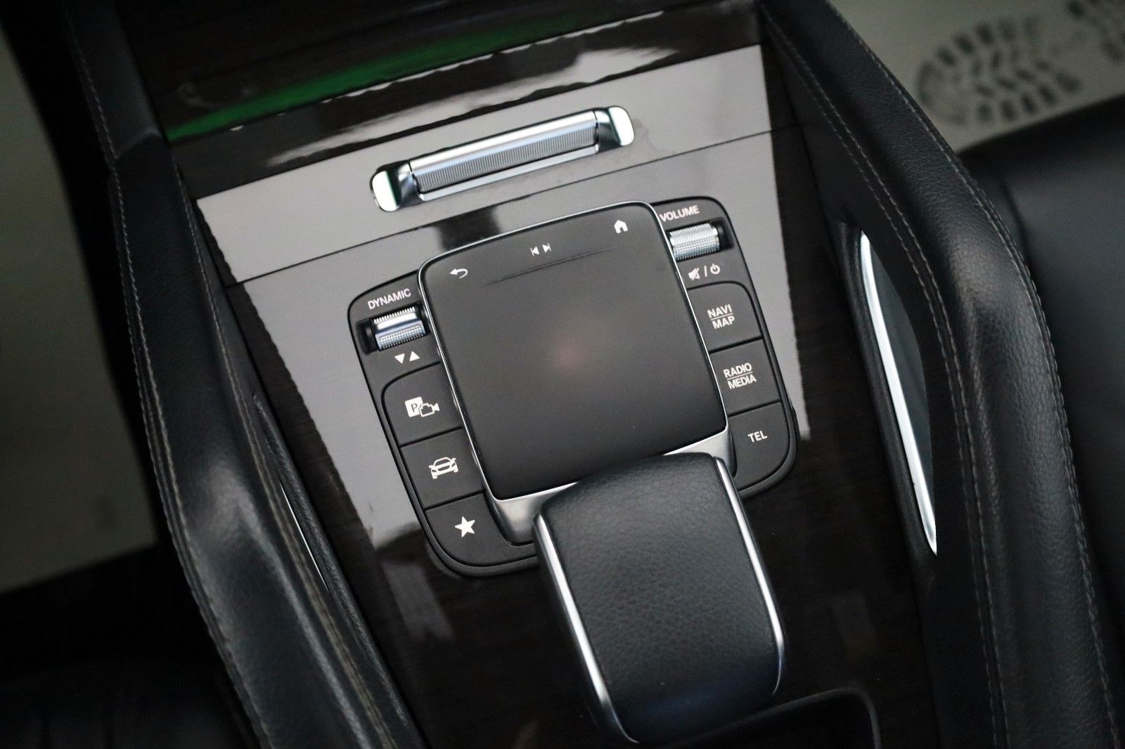 Fahrzeugabbildung Mercedes-Benz GLE 350d 4M AMG Leder,Navi,LED,Panorama,Night-P.