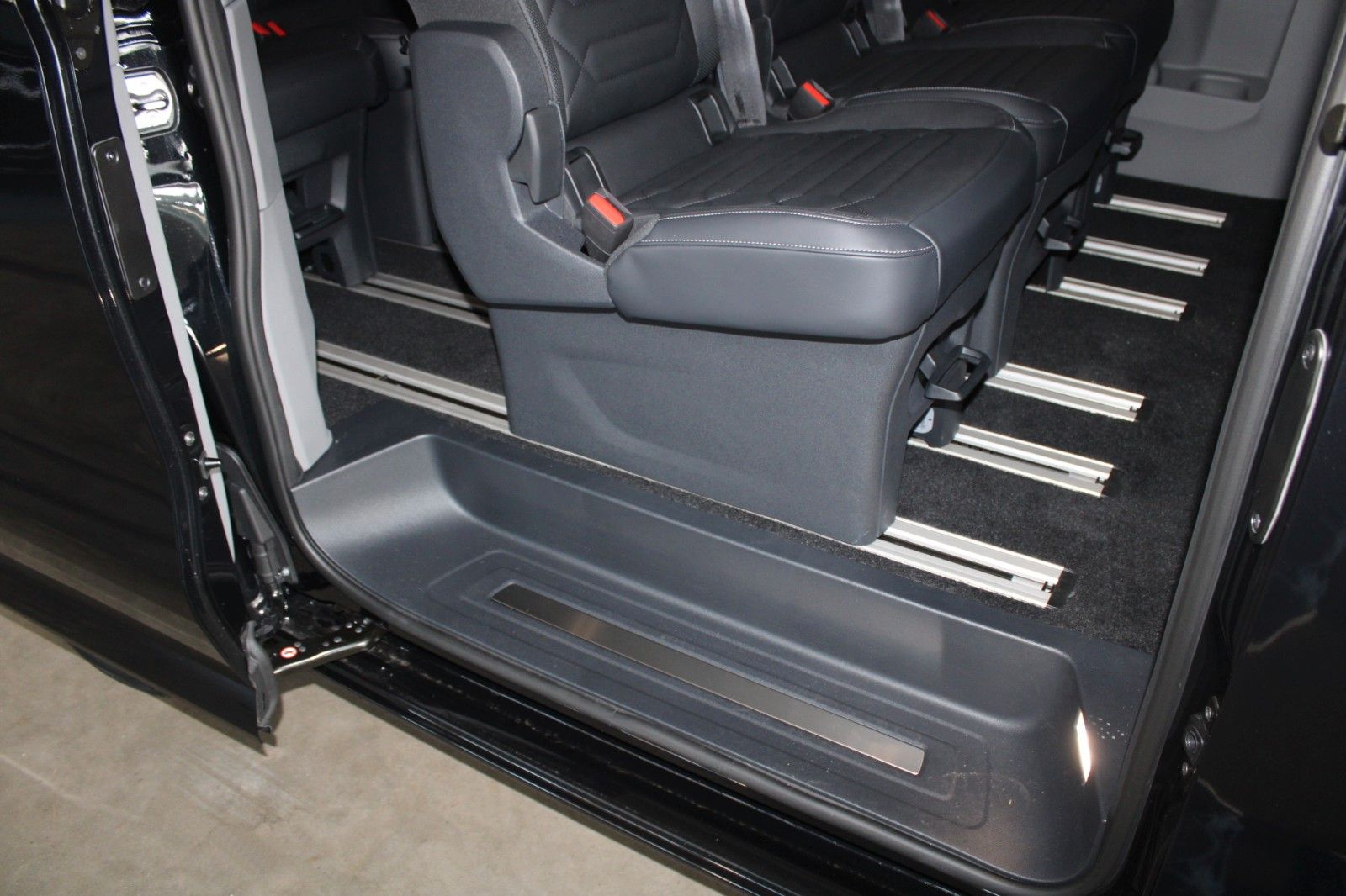 Fahrzeugabbildung Ford Tourneo Custom L1 8-Sitz Titanium Aut. LED STDHZ