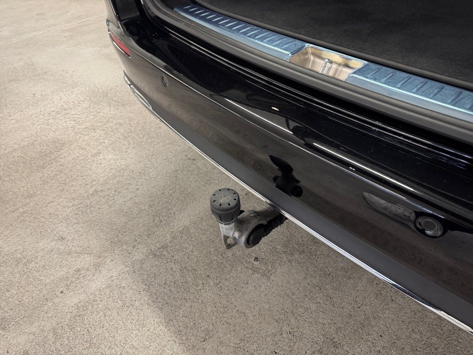 Fahrzeugabbildung Mercedes-Benz E 220 T d Avantgarde*AHK*Pano*Distro*Totwink*LED