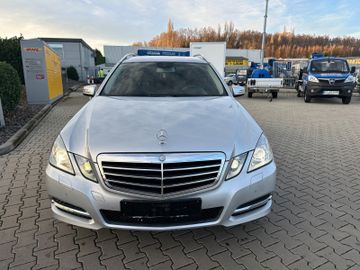 Mercedes E 220 - 4