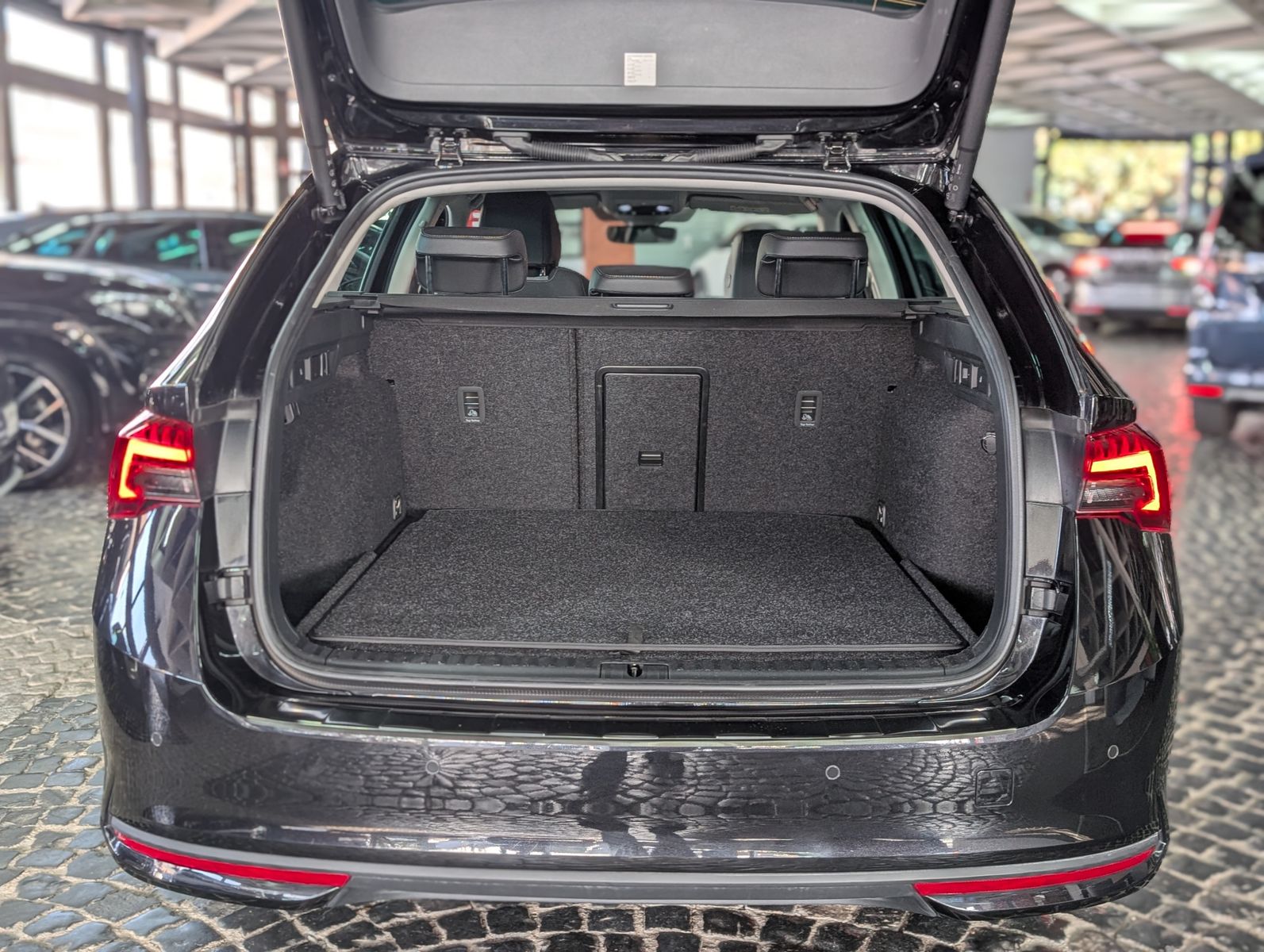 Fahrzeugabbildung SKODA Octavia 1.5 TSI mHEV Style ACC AHK 5J.-Garantie