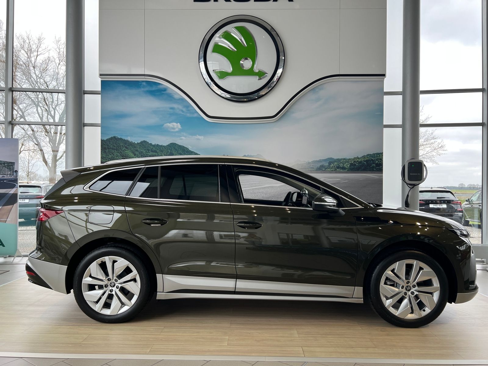 Fahrzeugabbildung SKODA Enyaq 60 *AHK, Matrix-LED, Smart Link, LM"-20*