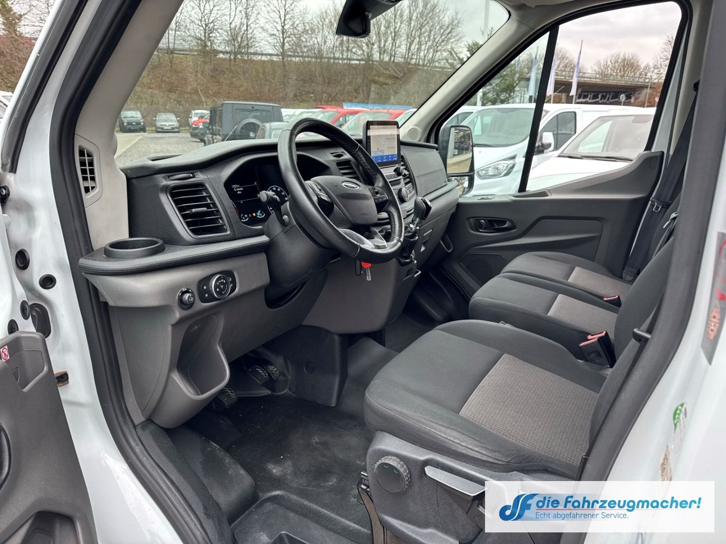 Fahrzeugabbildung Ford Transit Kasten Werkstatteinr. L2 3,5t Navi CarPl