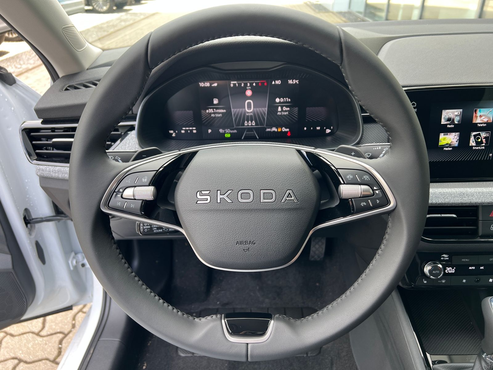 Fahrzeugabbildung SKODA Scala Selection 1.0 TSI DSG *LED, ACC, Kamera, 1