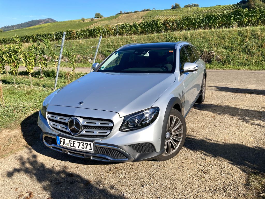 Image of Mercedes-Benz E 220