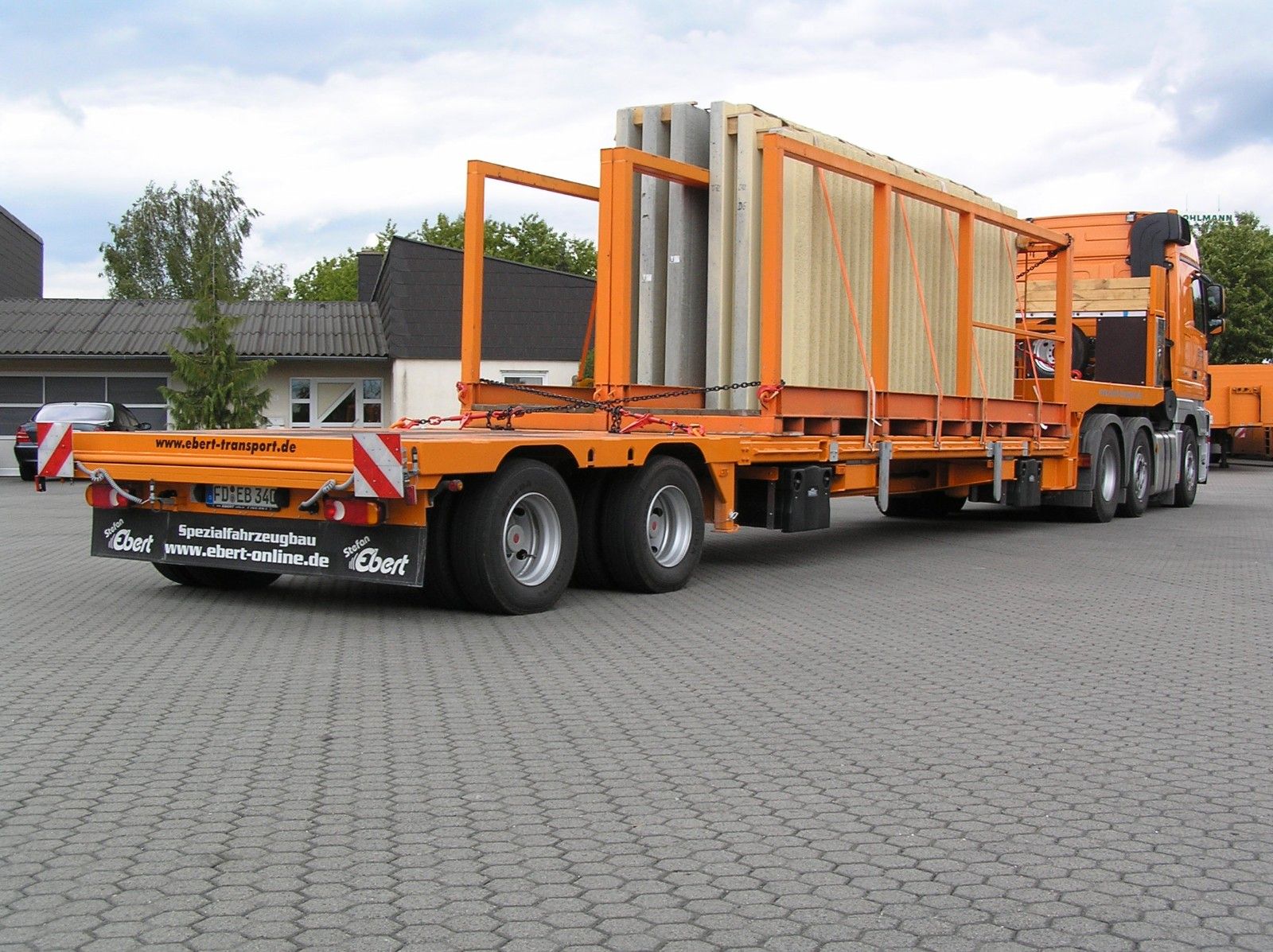 Fahrzeugabbildung Dinkel DSAFA 36000 Schräglader/Tieflader 2x Lenkachse