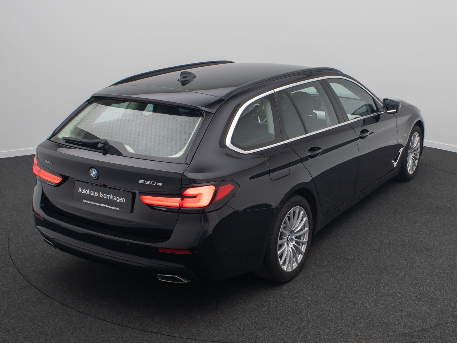 Fahrzeugabbildung BMW 530e xD ACC Laser HUD DAB Kamera 4xKlima Sport