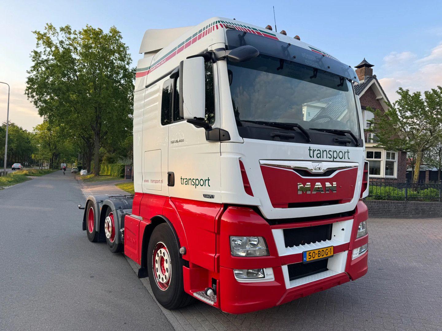 MAN TGX 26.400 6 x 2 Trekker