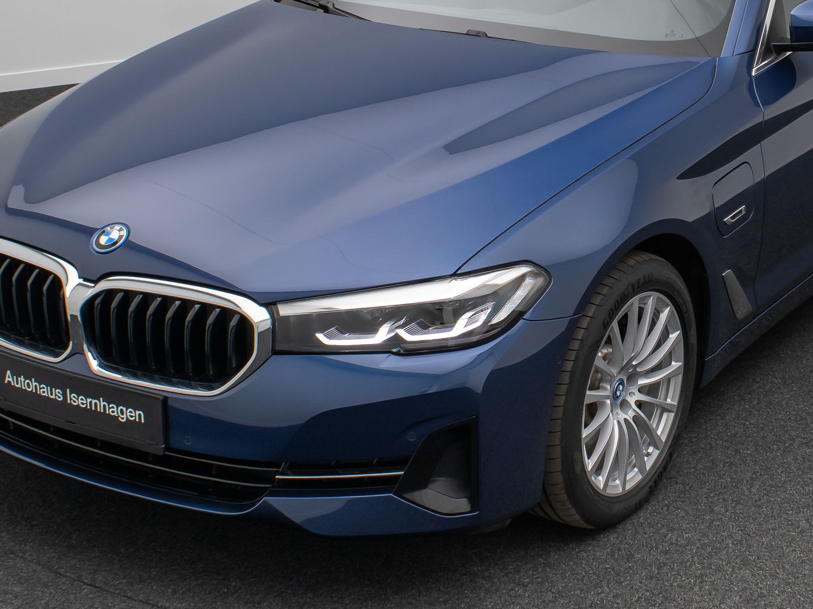 Fahrzeugabbildung BMW 520e Alarm DAB Kamera Cockpit Sport Leder 18Zoll