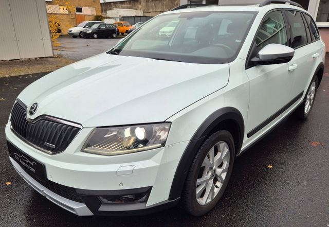 Skoda Octavia Scout 4x4 Pano AHK Bi Xenon Navi