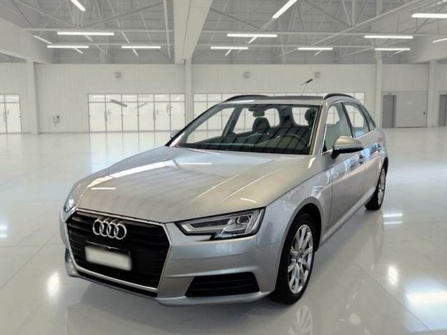 Audi A4 Avant 30 TDI S tronic Business