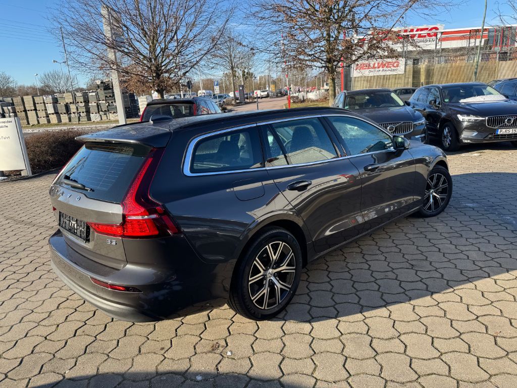 Fahrzeugabbildung Volvo V60 B3 B DKG Core+ACC+Kamera+LED