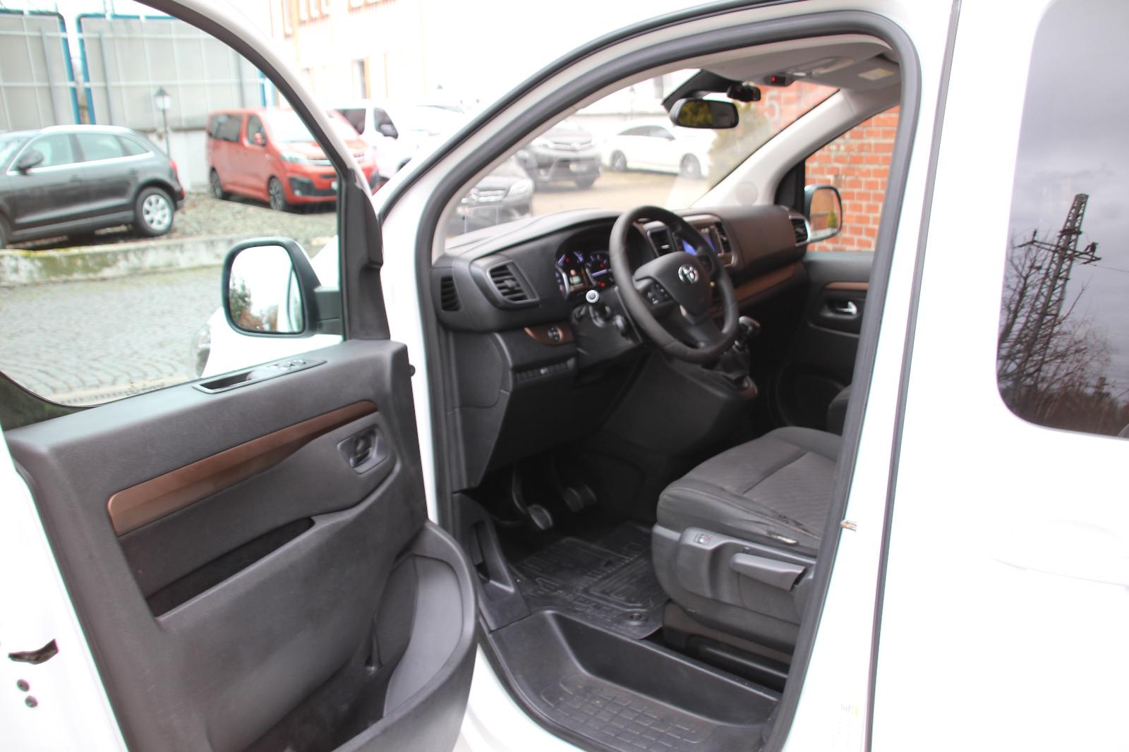Toyota Proace Verso L1 Family Comfort 8 Sitze/Navi/Shz/