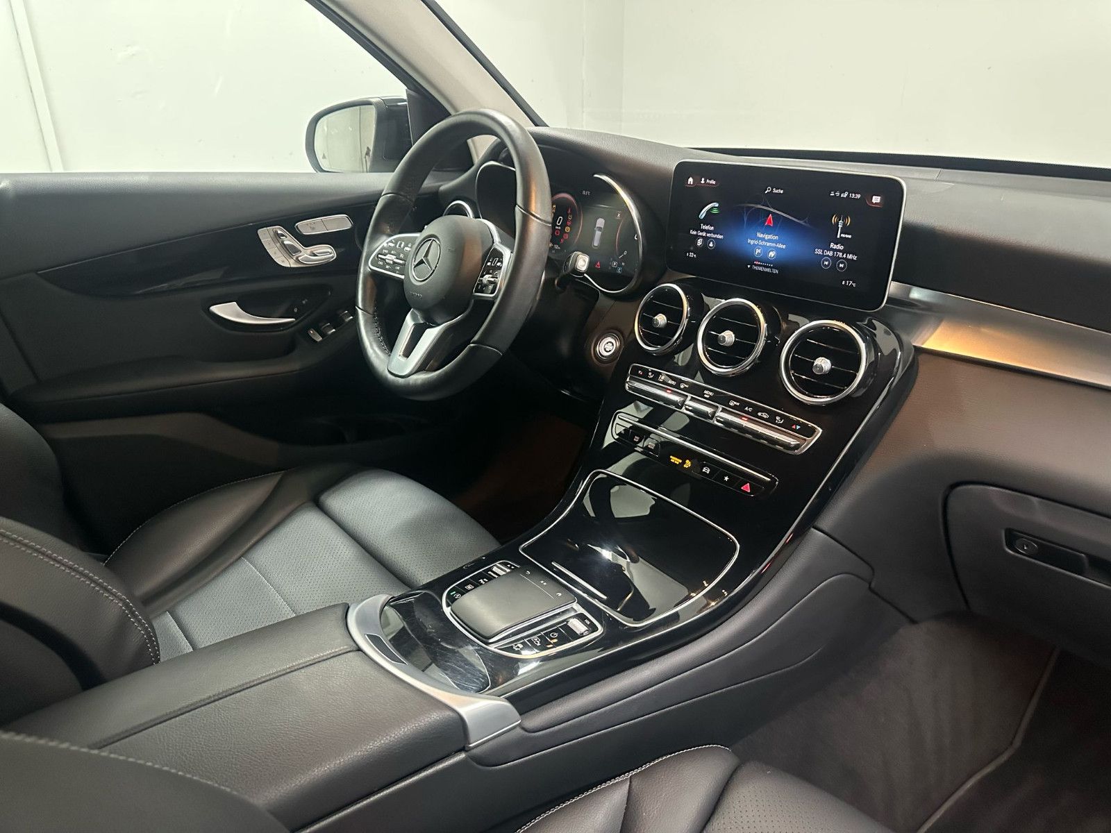 Fahrzeugabbildung Mercedes-Benz GLC 300 d 4MATIC Autom.*NIGHT*360*SPUR*IHC*LED