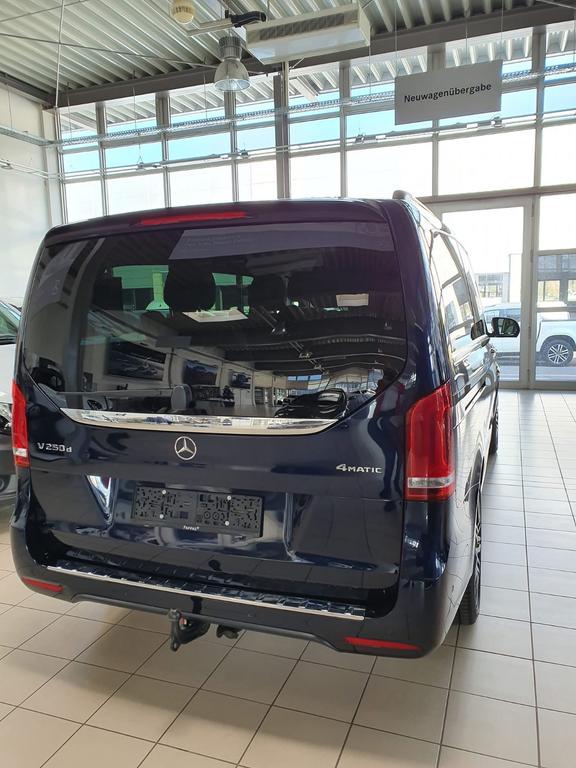 Mercedes-Benz V 250