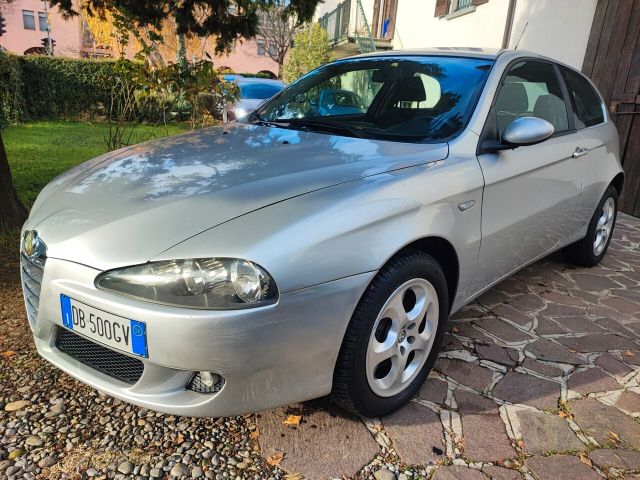 Alfa Romeo 147 1.6 benzina 79 Milà km originali