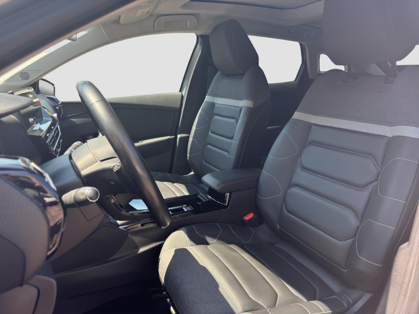 Citroën C4 PureTech 130 Stop & Start Shine 8 Fach Bereif