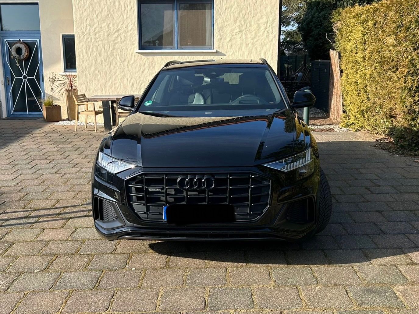 AUDI Q8 50 TDI quattro S line - Top Ausstattung 