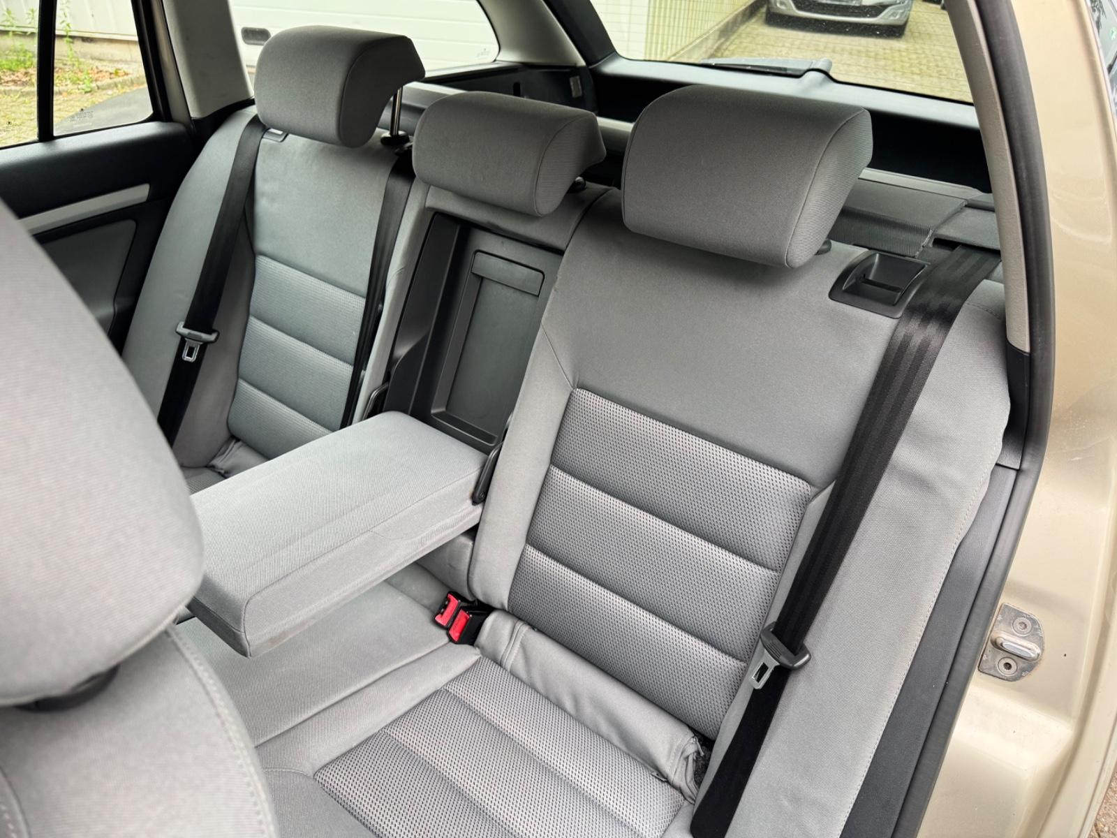 Skoda Octavia 2005 — photo 11