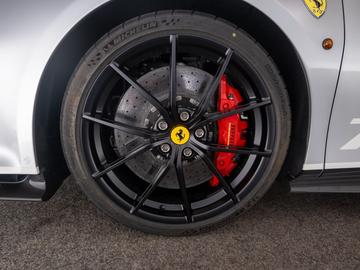2019 Ferrari 488 PISTA — миниатюра 18