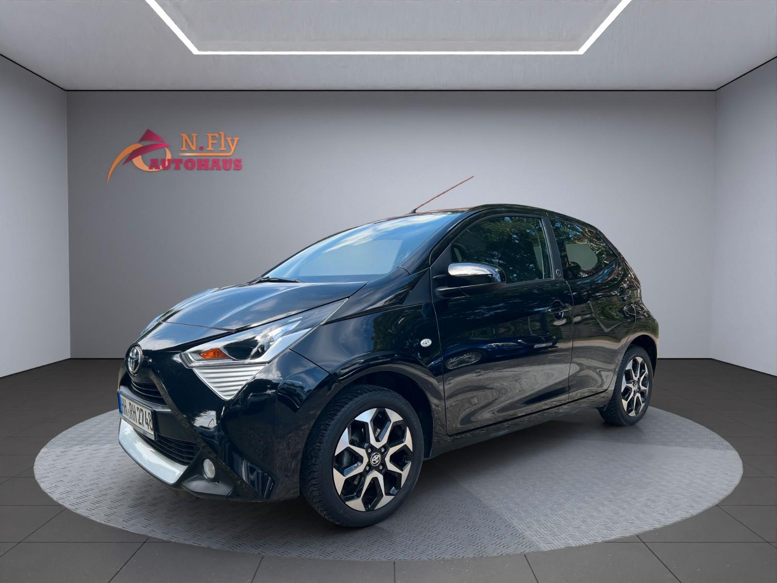 Toyota Aygo AYGO x-play Team D Klima 25.410 Km