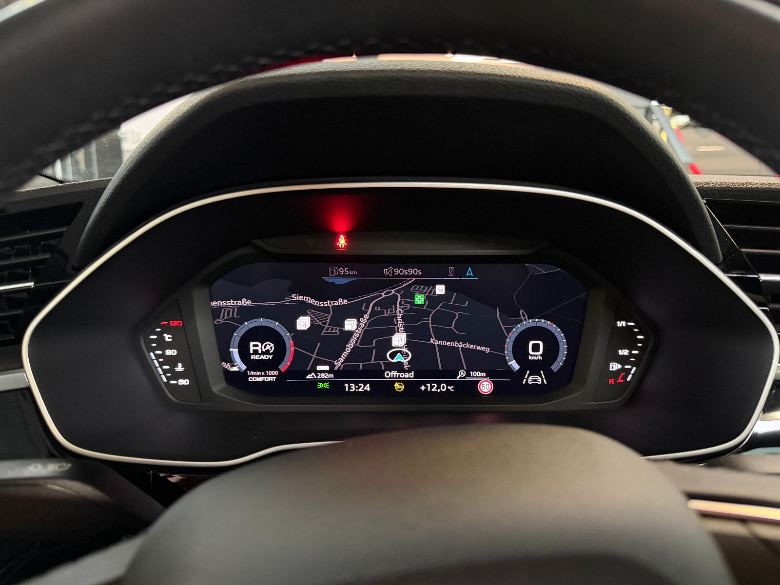 Fahrzeugabbildung Audi Q3 Sportback 45 TFSI quattro S line/PANORAMA/