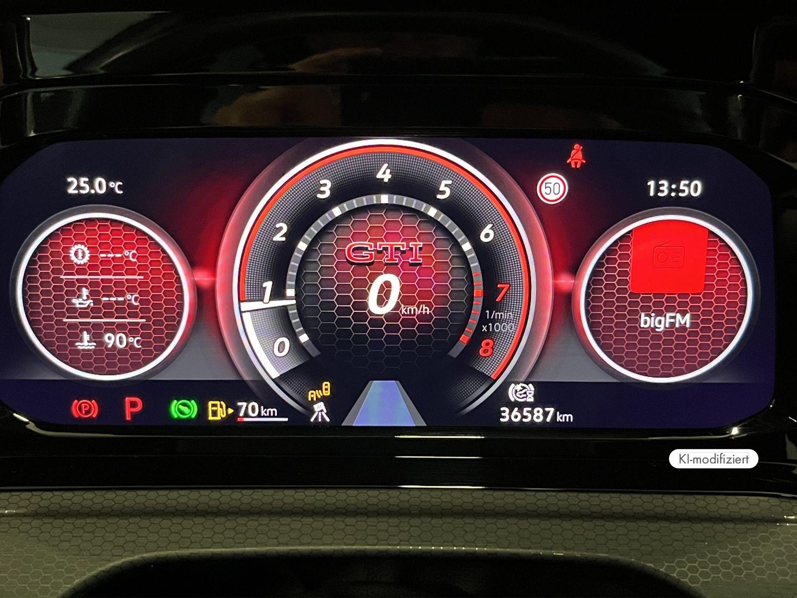 Volkswagen Golf VIII GTI Clubsport 2.0 TSI DSG, Navi. Sitzh, миниатюра 11