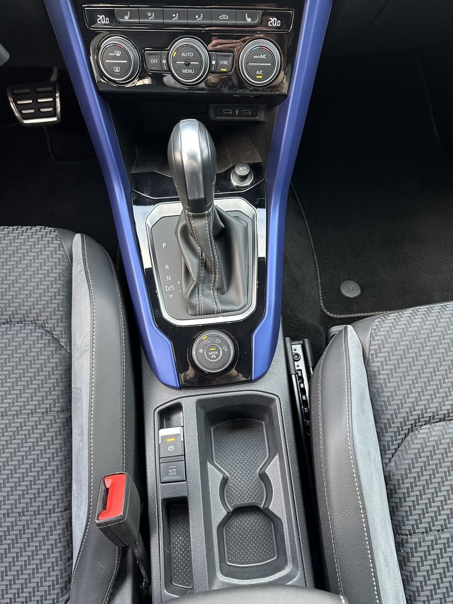 Fahrzeugabbildung Volkswagen T-Roc R 4Motion NAV+LED+KAMERA+AHK+SPORTABGAS+VC