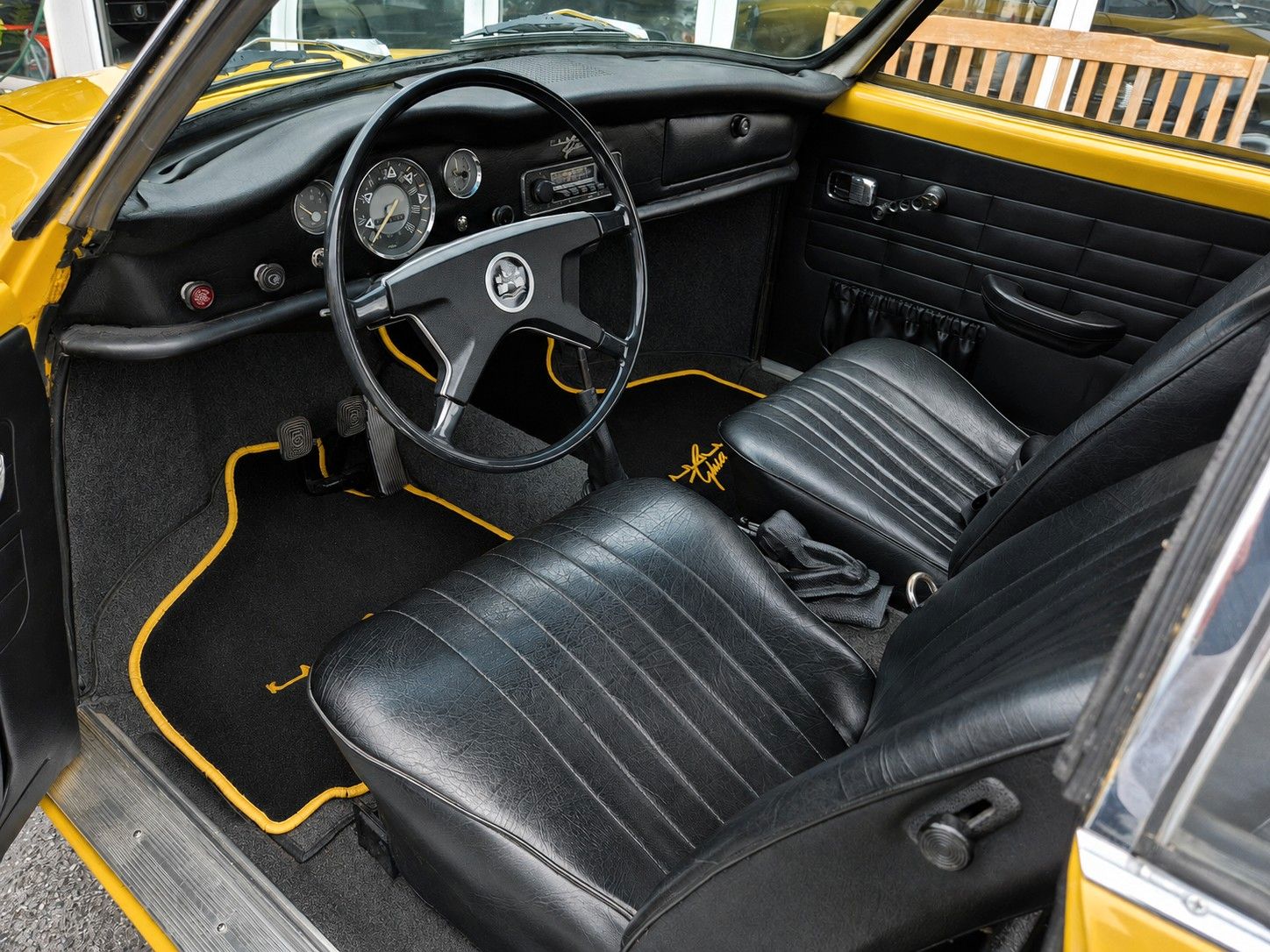 Fahrzeugabbildung Volkswagen Karmann Ghia/Wunderschöne Farbe+Zustand