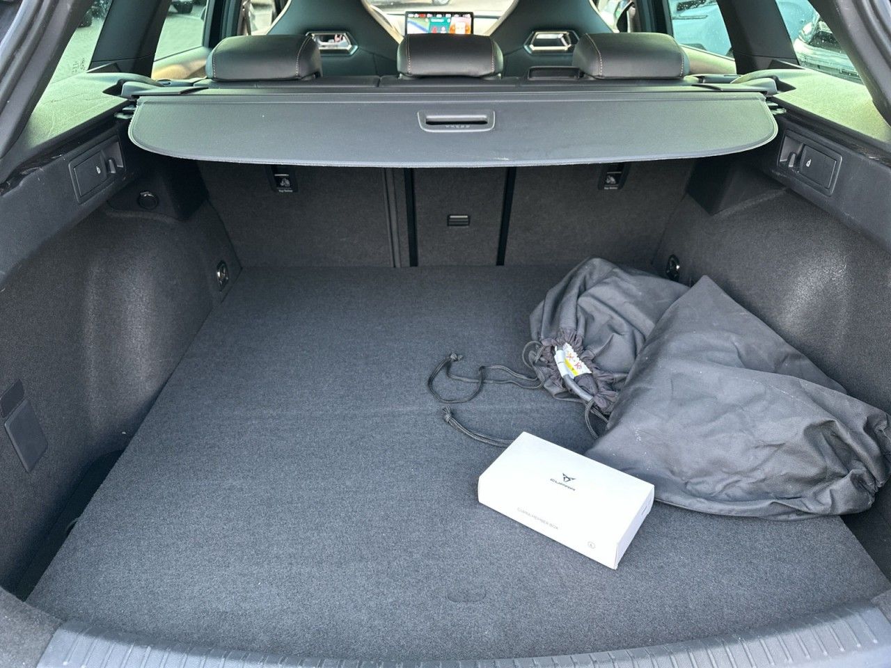 Fahrzeugabbildung CUPRA Leon Sportstourer 1.4 e-Hybrid (204PS)