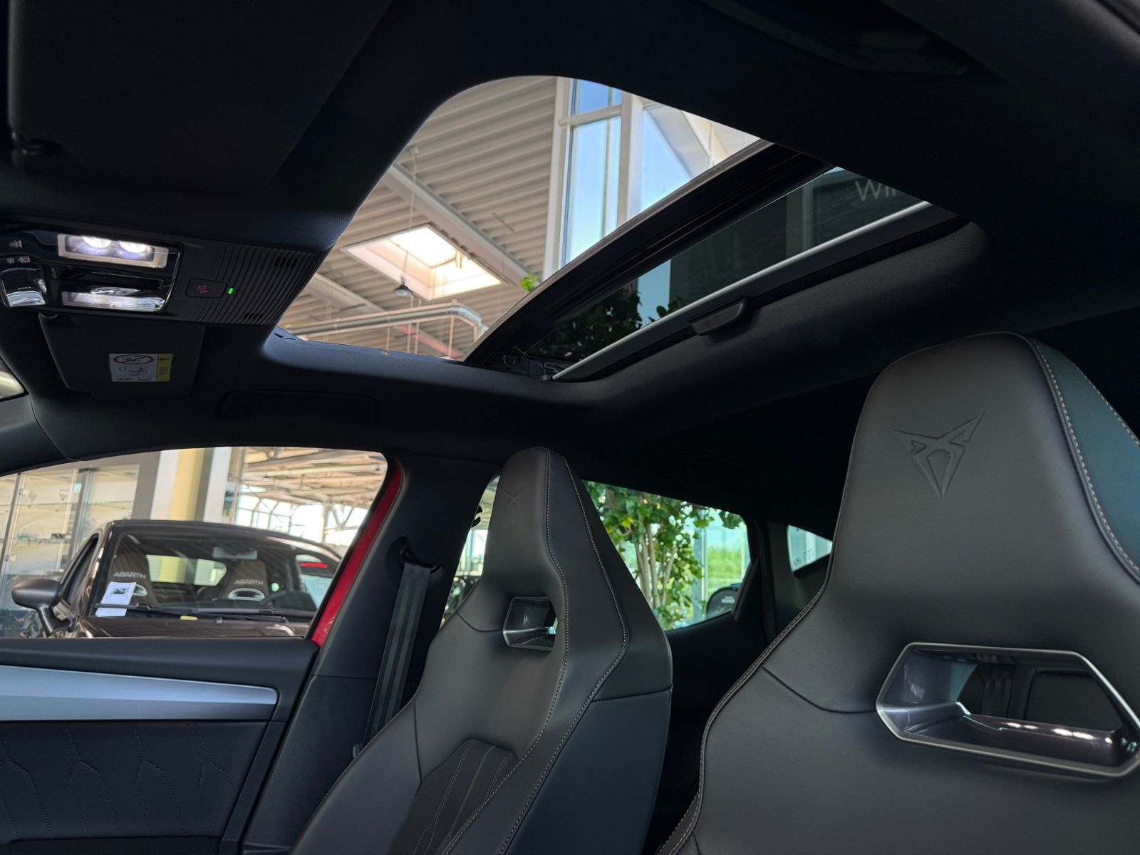 Fahrzeugabbildung CUPRA Leon VZ PANO BEATS ACC RFK