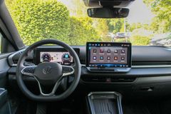 VW T-Roc 1.5 Black Style / DISCOVER/ 18"/ CARPLAY VW T-Roc 1.5 Black Style / DISCOVER/ 18"/ CARPLAY