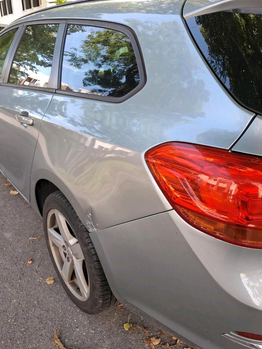 Opel Astra 2013 — двигун 140 HP (103kW)