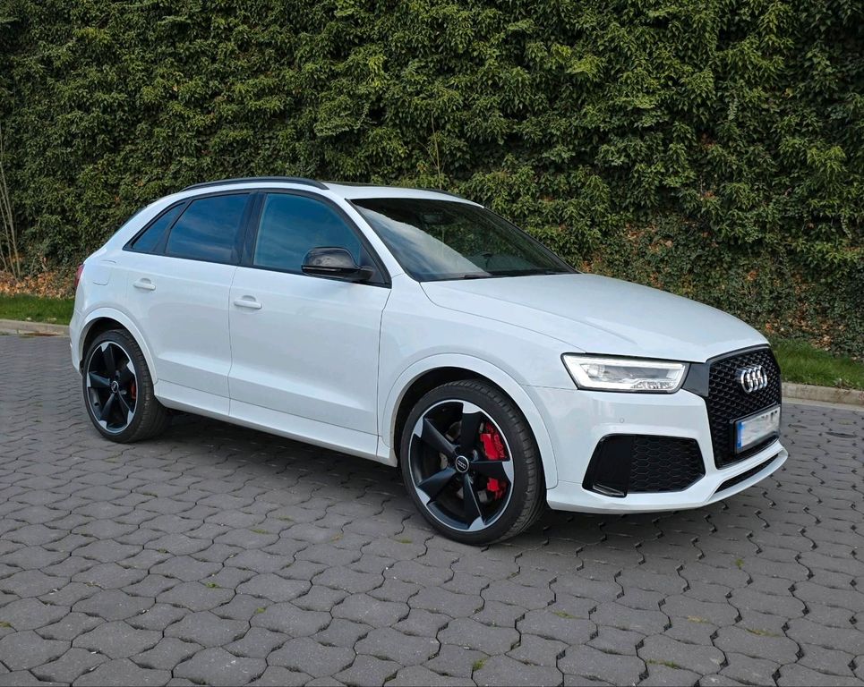 Image of Audi RSQ3