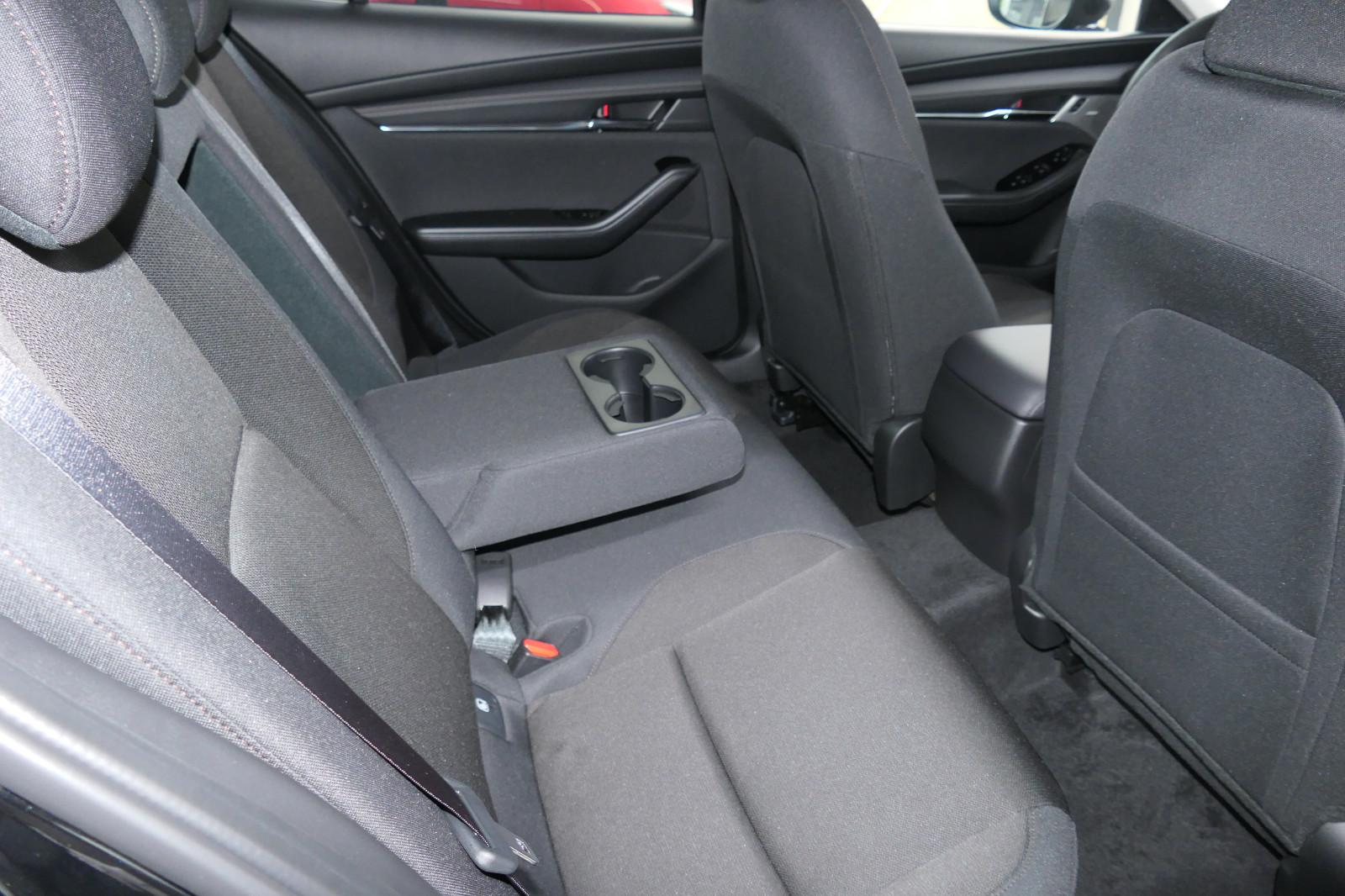 Mazda 3 e-SKYACTIV Exclusive Fastback >>2027<<