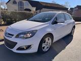 Opel Astra J Lim. 5-trg. Fun WEISS TOP Tempomat E5 - Opel Astra FUN mit Benzin-Antrieb