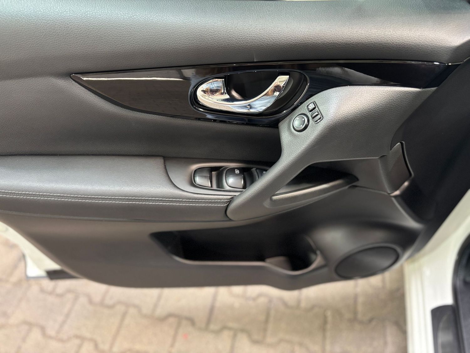 Fahrzeugabbildung Nissan Qashqai N-Vision#Kamera#Navi#Alcantara
