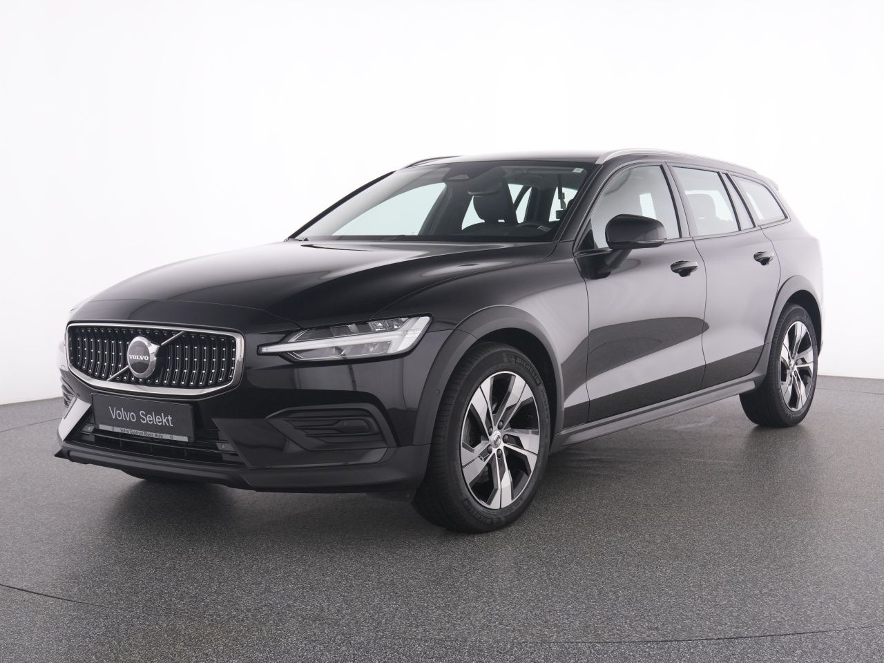 Volvo V60 Cross Country B4 AWD PLUS MET+WINTERPAK+ foto 2