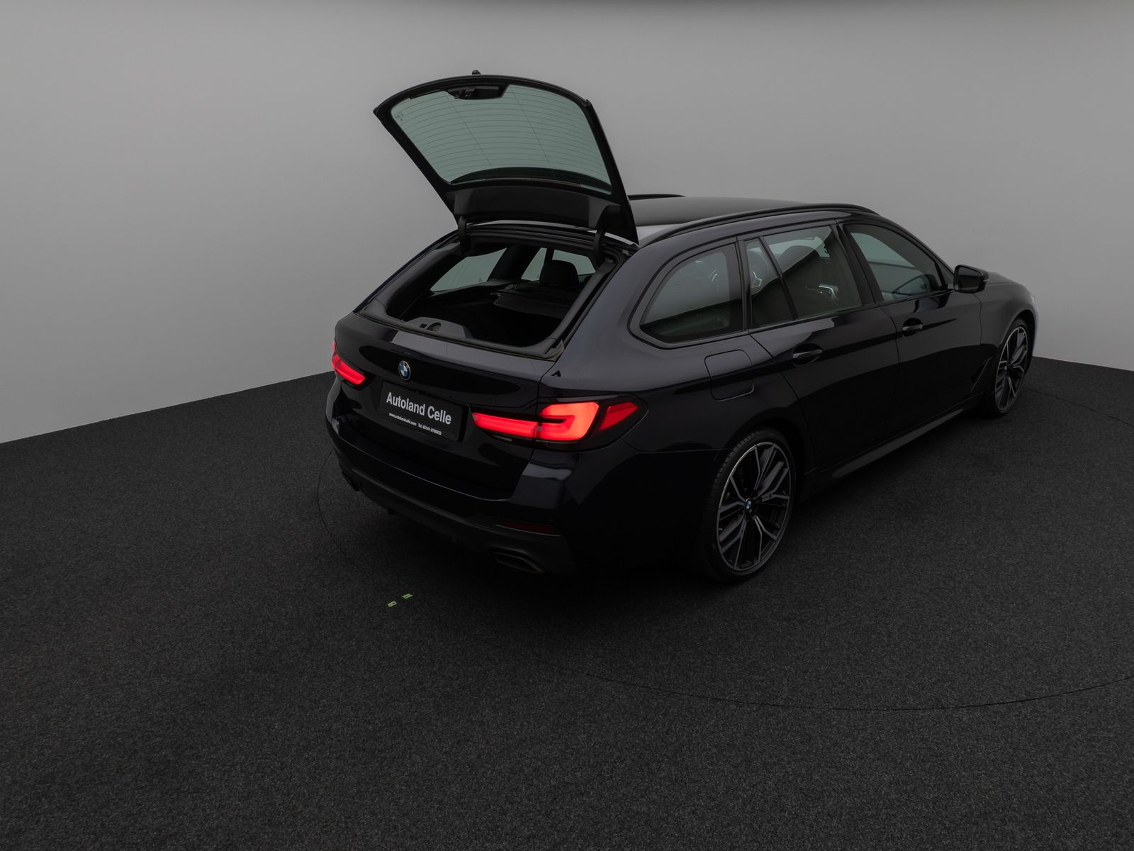 Fahrzeugabbildung BMW 530d  xD M Sport Kamera Laser HUD DAB H/K 20Zoll