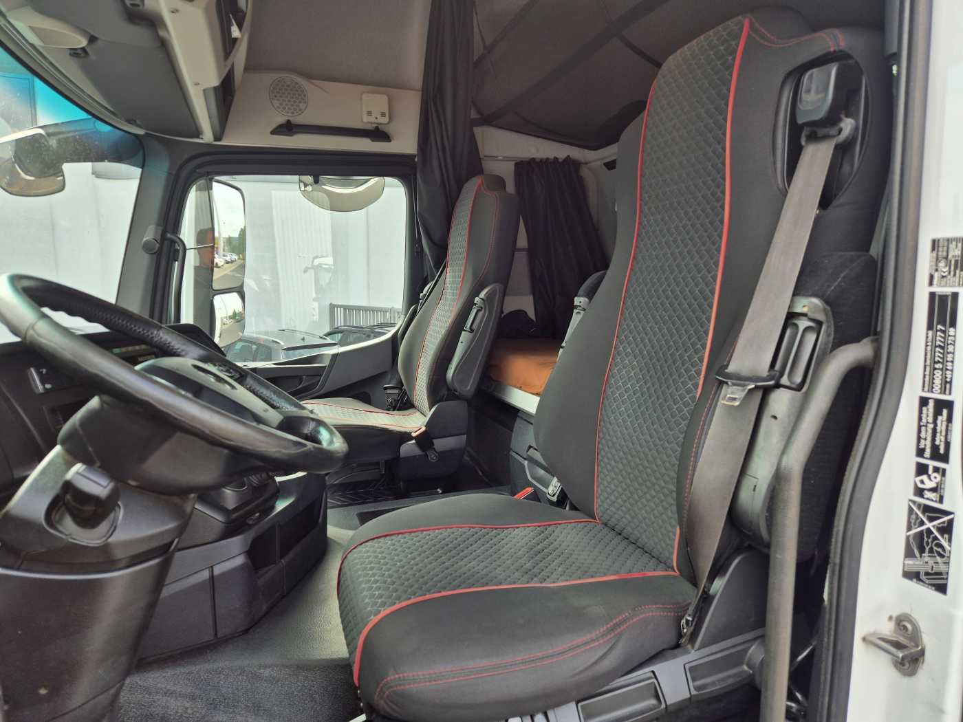 Fahrzeugabbildung Mercedes-Benz Arocs 1845 LS 4x4 HAD Retarder Hydraulik Navi
