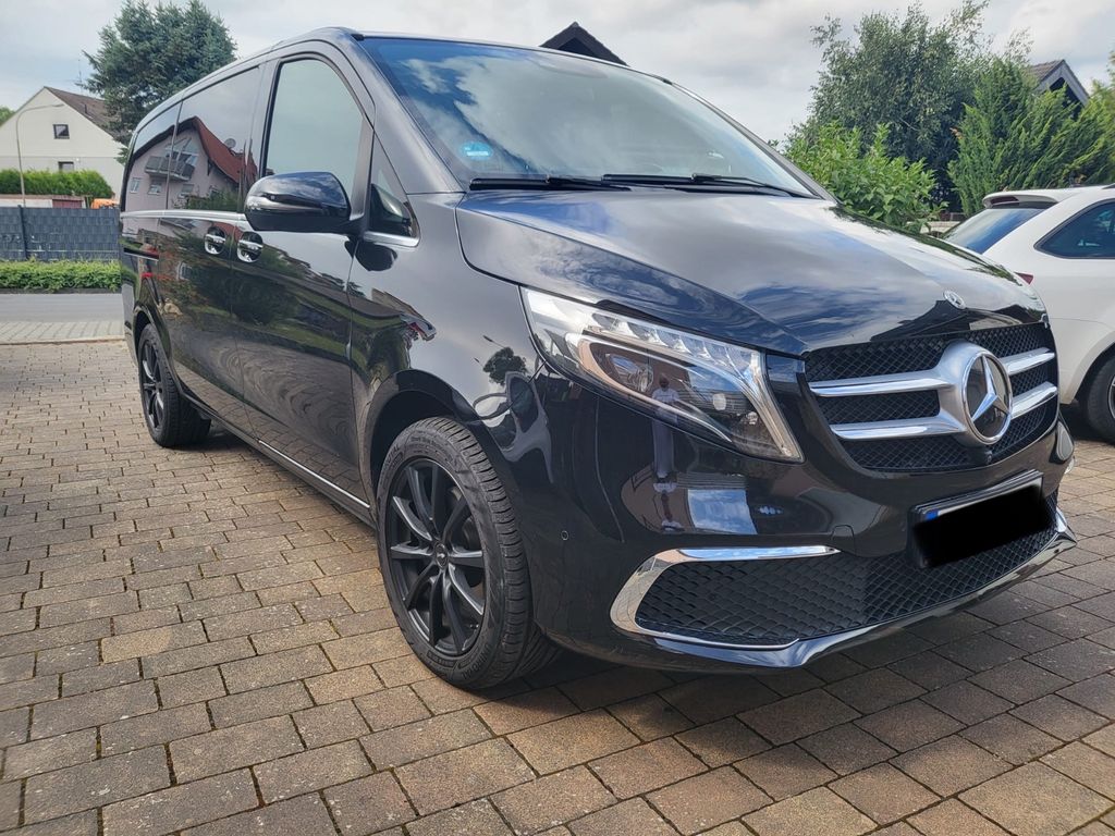 Mercedes-Benz V 220