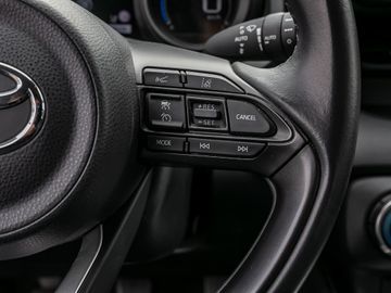 Toyota Yaris 1.5 Team Deutschland Kamera Navi LED