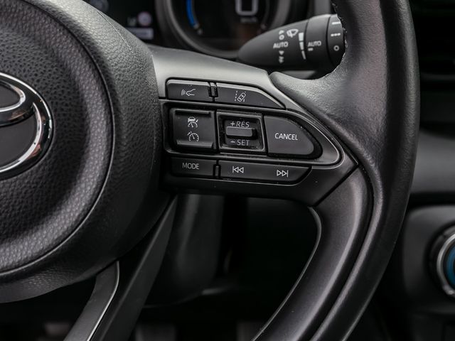 Toyota Yaris 1.5 Team Deutschland Kamera Navi LED