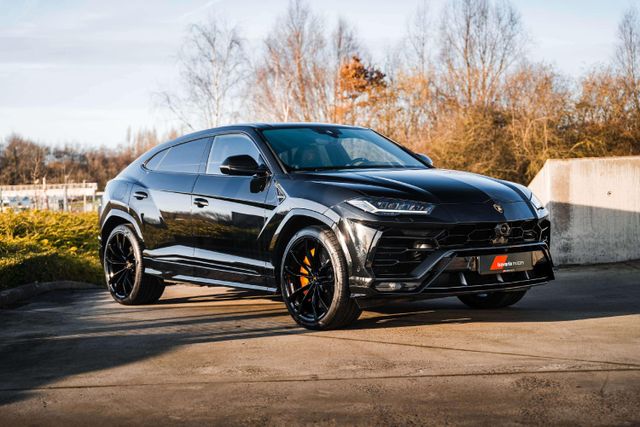 Lamborghini Urus Nero Helene / Pano / Ceramic Brakes / B O /