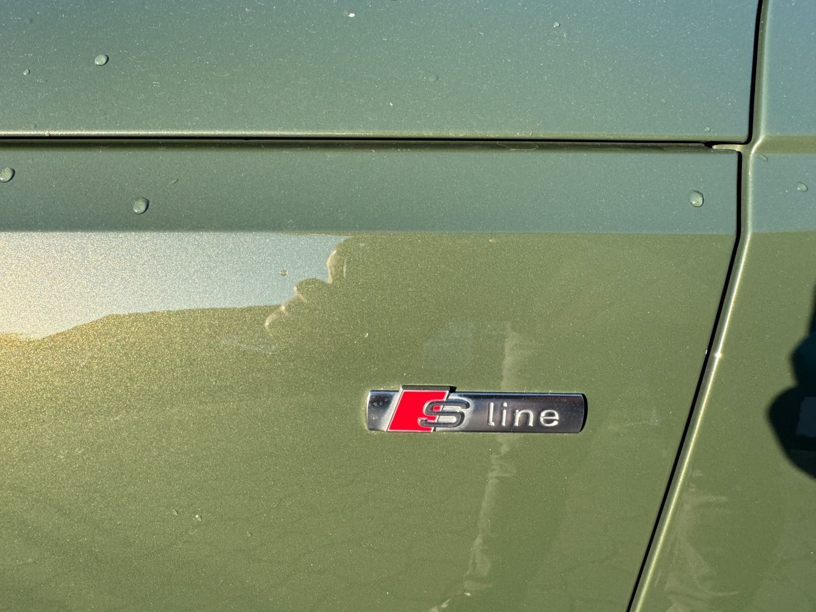 Fahrzeugabbildung Audi A4 Avant S line 204PS Stronic*LED*NAVI*Tour*Allw