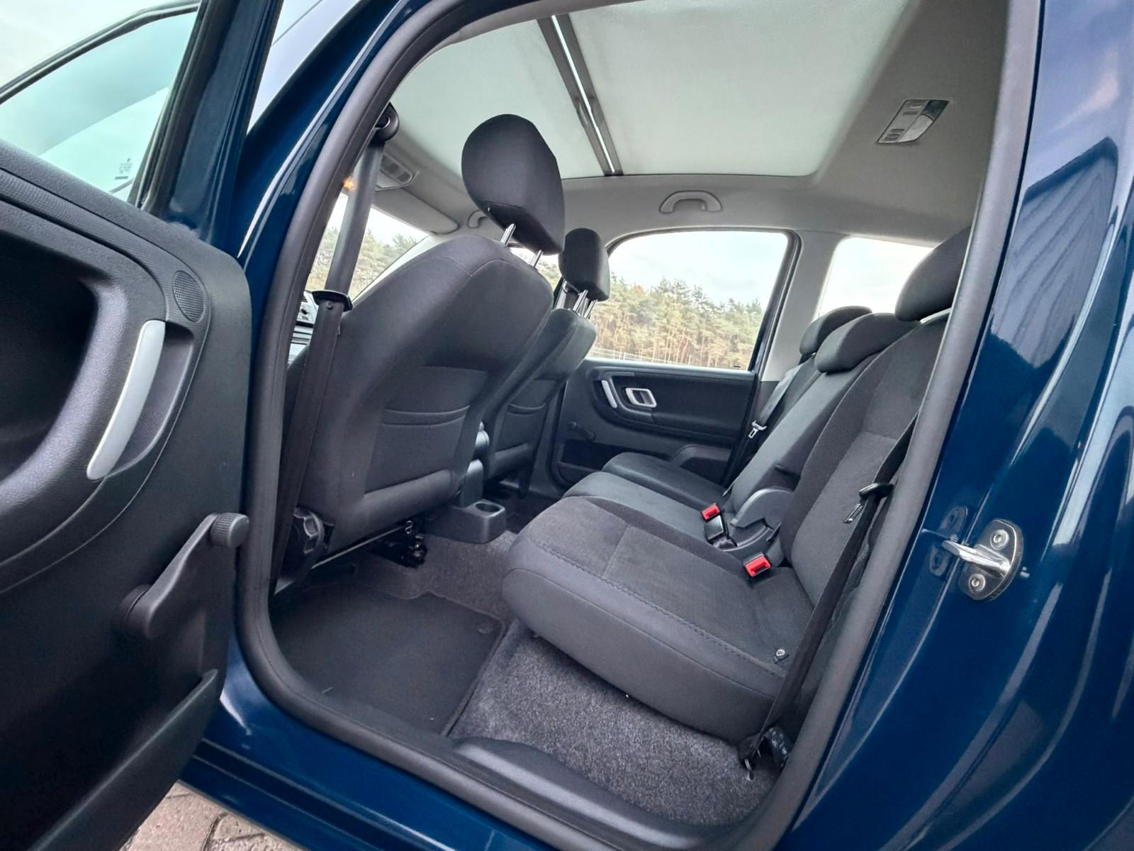 Skoda Roomster 2009 — photo 13
