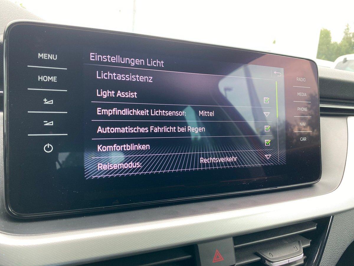 Skoda Kamiq AMBITION 1.0 TSI DSG AHK+LED+NAVI+KAMERA