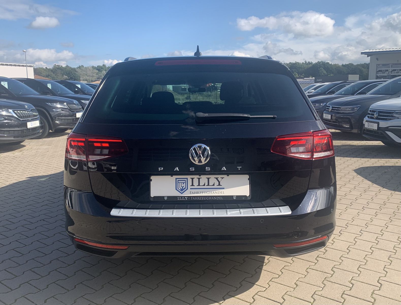 Fahrzeugabbildung Volkswagen Passat Variant 2.0 TDI*LED*Cam*Spur*Navi*ACC*